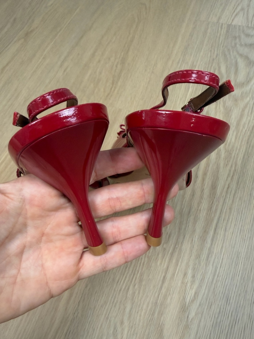 Reformation Noreen Slingback Bow Patent Leather Heels 11 - Picture 8 of 8
